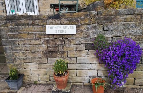 Wadsworth House | Twenty Seven Steps