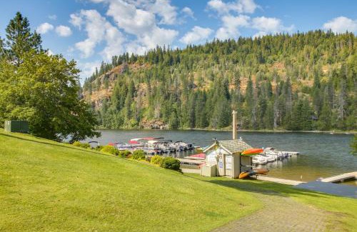 Rathdrum Apartment | Twin Lakes Retreat Lake, Pool and Golf Access!