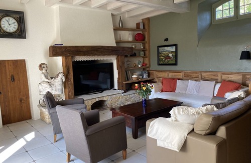 Entraygues-sur-Truyere House | Twin room-Superior-Wet room-Countryside view