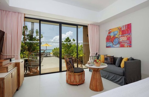 Farukolhufushi Island House | Twin Studio on Beachfront with Modern Comforts