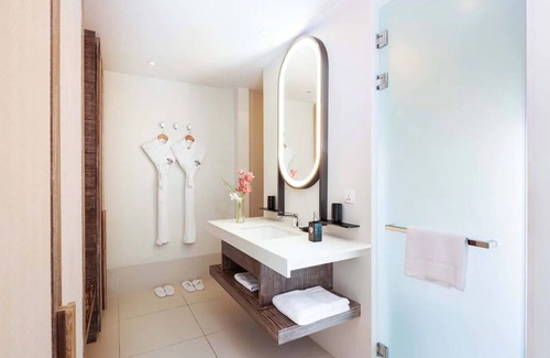 Farukolhufushi Island House | Twin Studio on Beachfront with Modern Comforts