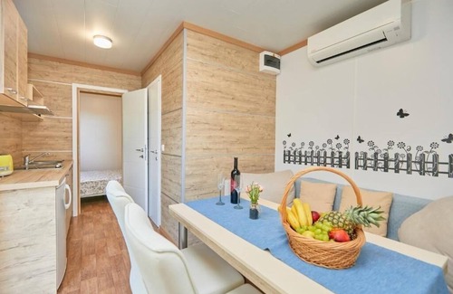 Mljet Apartment | Two bedroom apartment with terrace Babino Polje, Mljet (A-22319-a)