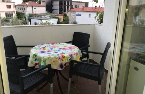 Baska Voda Apartment | Two bedroom apartment with balcony and sea view Baška Voda, Makarska (A-6612-b)