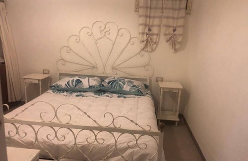 La Pietraia Apartment | Two bedroom apartment 100 meters from the sea