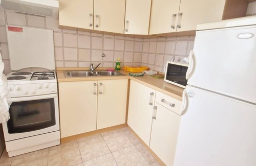 Zaboric Apartment | Two bedroom apartment near beach Žaborić, Šibenik (A-6097-a)