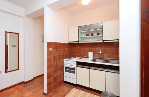 Prizba Apartment | Two bedroom apartment near beach Prižba, Korčula (A-4484-a)