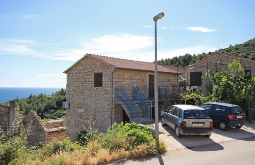 Ivan Dolac Apartment | Two bedroom apartment with terrace and sea view Ivan Dolac, Hvar (A-8797-b)