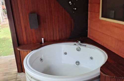 Peerabeelup Cottage | Two Bedroom Cottage - sleeps 6 - Self contained 2 Bedroom Cottage 1 King and 2 Bunks