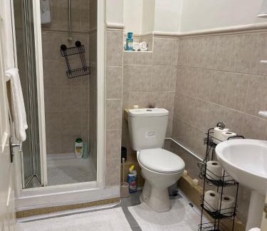 Edgware Apartment | Two Bedroom Flat Burnt Oak London
