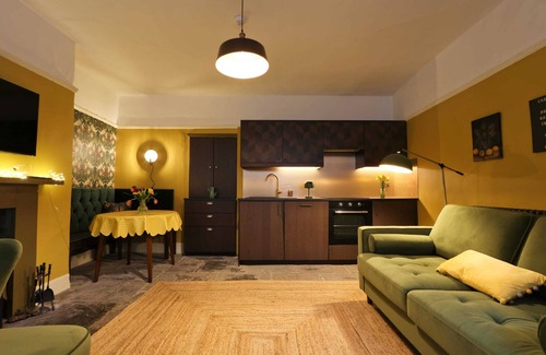 Clifton Apartment | Two Bedroom flat in Caledonia Place