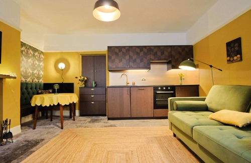 Clifton Apartment | Two Bedroom flat in Caledonia Place