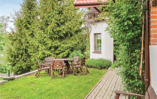 Lidzbark Warminski House | Two-Bedroom Holiday Home In Lidzbark Warminski