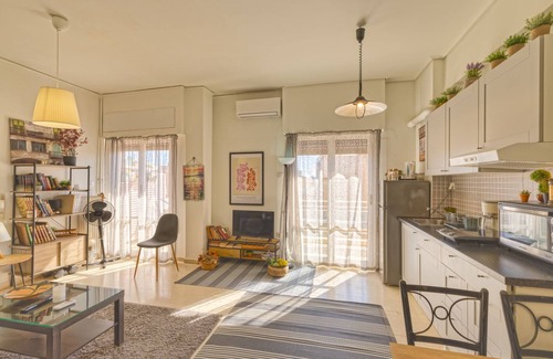 Marousi Apartment | Two-bedroom studio