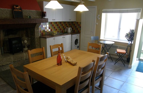 Rostrenen House | Two Bedroom Townhouse, Sleeps 4 People, A 5 Minute Walk From Amenties