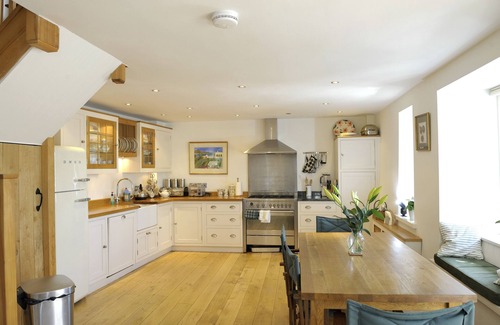 Topsham Cottage | Two Bedroom Waterside Cottage With Balcony And Magnificent Views Of The Estuary