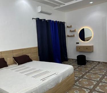 Littoral Department Apartment | two bedrooms, living room, 3 showers