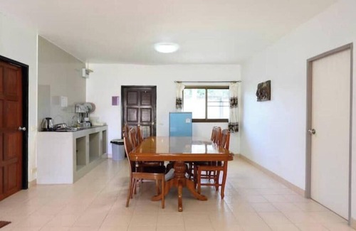 Si Racha Villa | Two Fifty Nine Resort 259 รีสอร์ต 3br 2bath & the other 3br 2bath