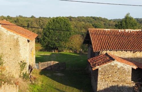 Chateauponsac House | Two Hoots - farmhouse with summer pool.
