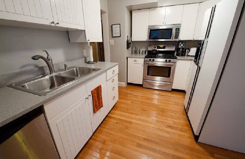 Saint Joseph House | TWO HOUSES TO LAKE MICHIGAN- downstairs three bedroom unit (also see 309683)