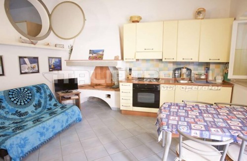 Portoferraio Old Town Apartment | Two-room apartment Piazza al Fico 2/4 Beds in the historic center of Portoferraio
