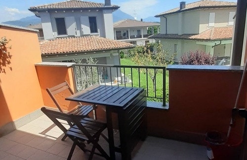 Raffa Apartment | Two-room apartment nestled in the greenery of Lake Garda, with swimming pool and garden