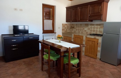 Elmo House | Two-room apartment tulip -country house with pool and garden