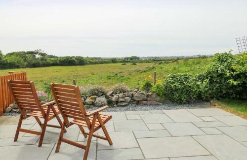 Llanfaelog House | Ty Bach