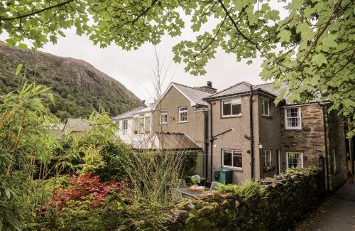 Beddgelert House | Ty Nain
