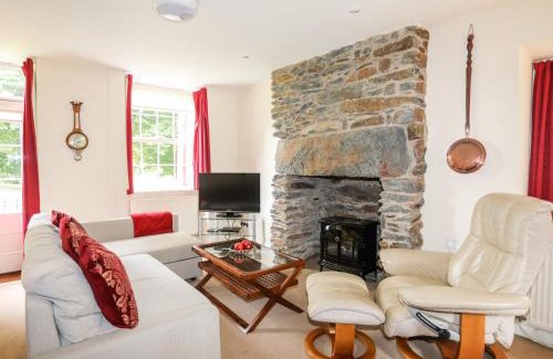 Beddgelert House | Ty Nain