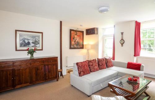 Beddgelert House | Ty Nain