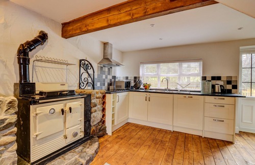 Llanrhychwyn House | Ty Rowan - Three Bedroom House, Sleeps 5