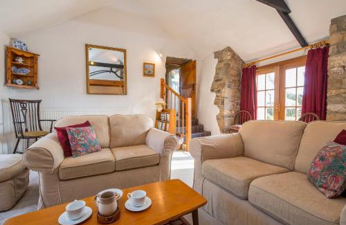 Trefasser House | Ty Uchaf Cottage
