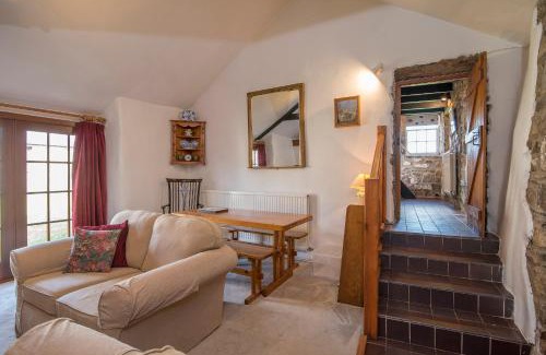 Trefasser House | Ty Uchaf Cottage