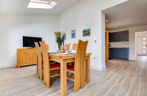Llanfynydd House | Tyisaf