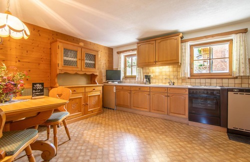 Bruck am Ziller Ski Chalet | Tyrolean chalet with south-facing terrace