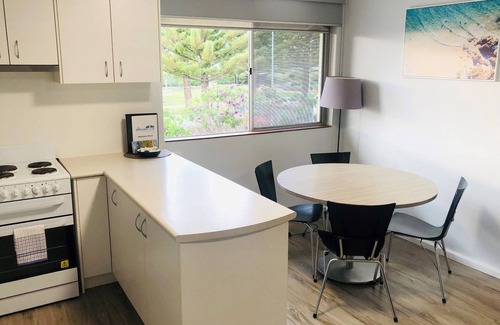 Middleton Beach Apartment | U5 Family friendly accommodation close to the beach