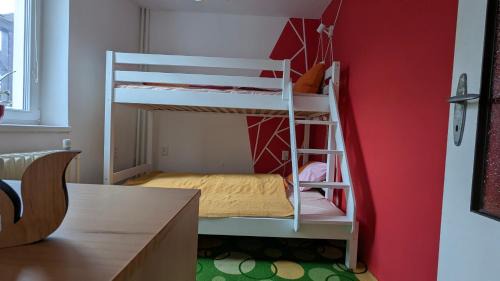 Hostinne House | Ubytování Pod Něžnym Obrem