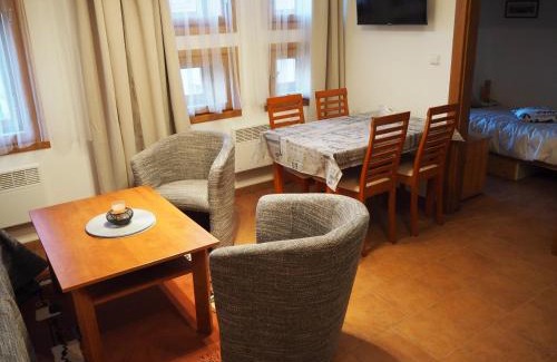 Bulhary House | Ubytování u Křížů