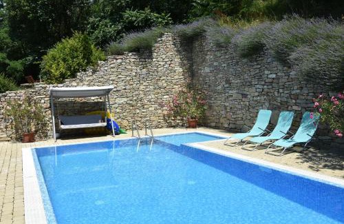 Szederkeny Bed & Breakfast | Ulbert Pince Panzió