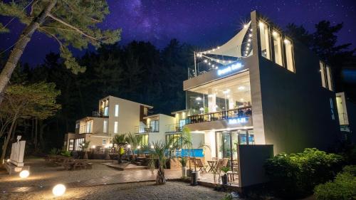 Uljin House | Uljin sanpoli Pension