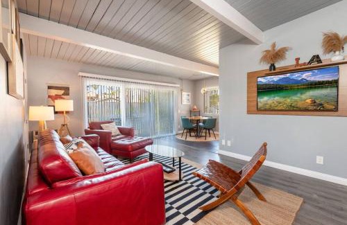 Eagle Rock Apartment | Ultimate Luxury Apt near Dodgers Stadium Sleeps 4