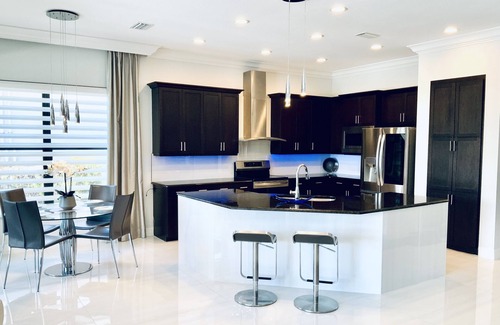 Naples House | Ultra Luxury Executive Waterfront Home! European Chic! Private Pool & Spa