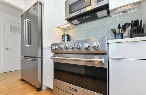 Central Park South Apartment | Ultra-Luxury Midtown Duplex w/Skyline Views