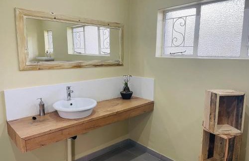 Bulawayo Apartment | Ultra modern 2 bedroomed apartment - 2082