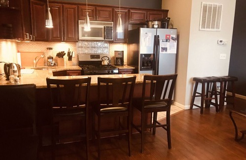 Union City Apartment | Ultra Spacious Penthouse - Apt 2 & 3 Combo -15 Mins from NYC