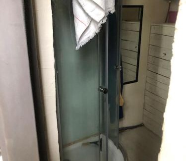 Saint-Germain-des-Fosses Apartment | Un petit studio dans un cadre naturel