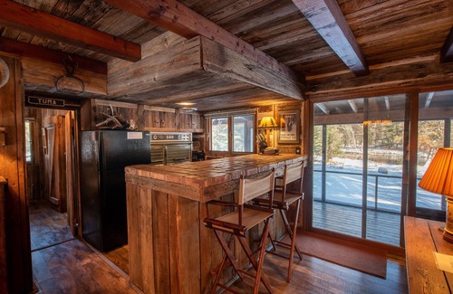 Grayling Cabin | 🦌 Uncle Tom's Cabin | Au Sable Riverfront Nature Escape | Game Room | Pet-Friendly ➠ 5644