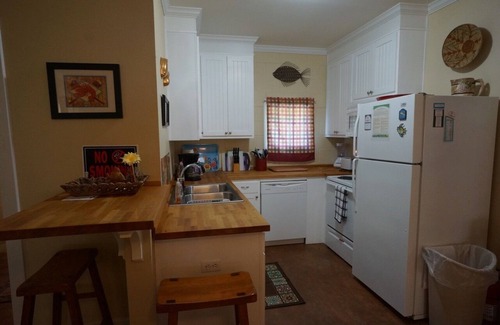 Port O Connor House | UNCLE WOODY'S #1 in POC-Pets ok but add Fees