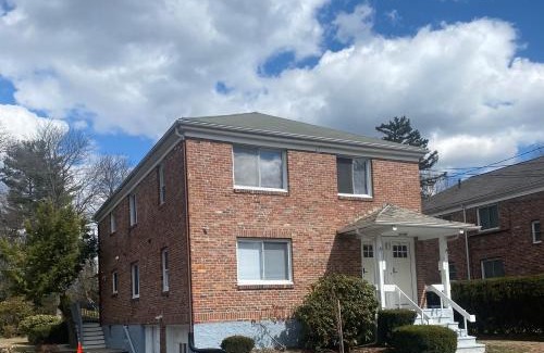 West Roxbury Apartment | Under The Sunlight Apartment- Free Parking
