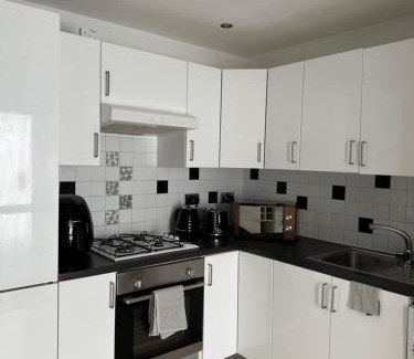 Rogerstone Apartment | Unique 3 Bed Flat and Cinema Room